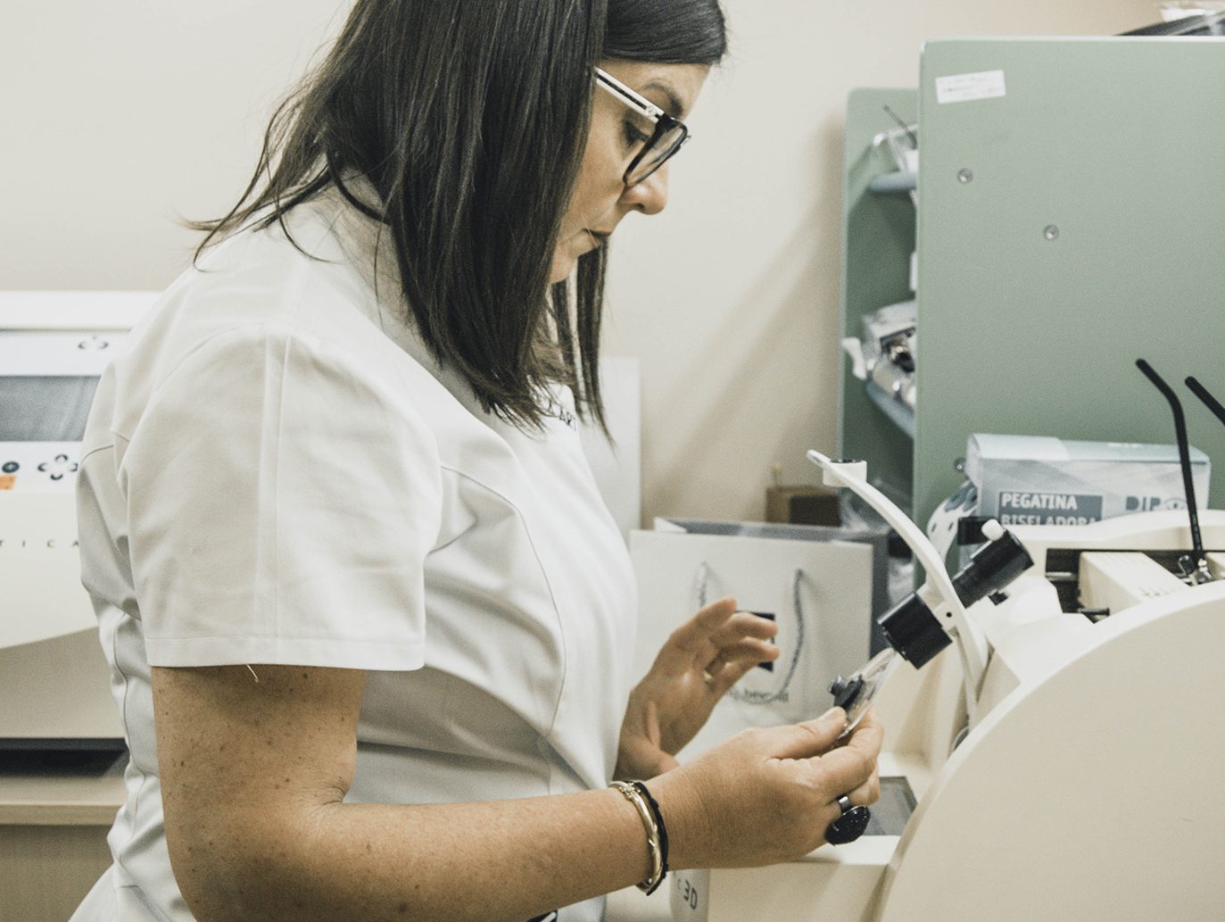 taller-optica-artvisual-cambrils taller-optica-artvisual-cambrils